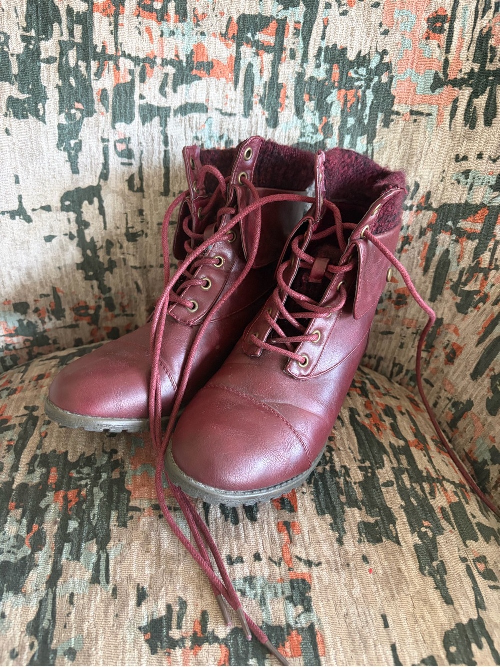 Women’s Burgundy Lace-Up Ankle Boots Size 6 Shoedazzle